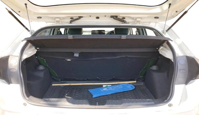 2024 Tata ALTROZ XZ Plus (S) LUX Diese, Diesel, Manual, 39,004 km, exterior