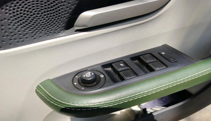 2024 Tata ALTROZ XZ Plus (S) LUX Diese, Diesel, Manual, 39,004 km, interior