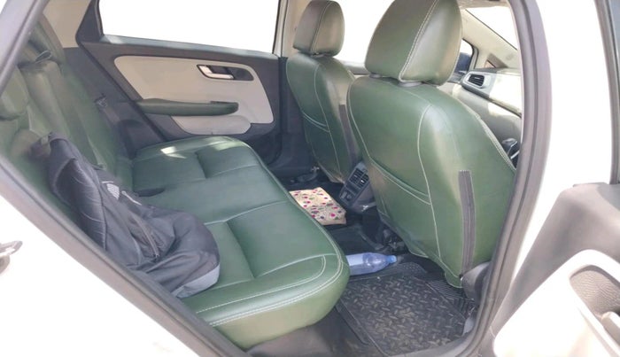 2024 Tata ALTROZ XZ Plus (S) LUX Diese, Diesel, Manual, 39,004 km, interior