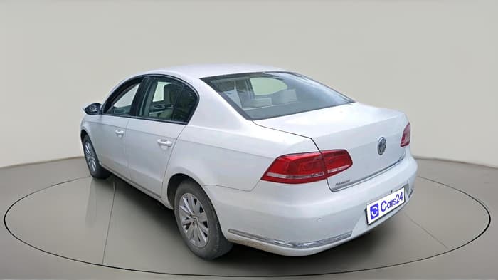 2011 Volkswagen Passat TRENDLINE MT, Diesel, Manual, 88,547 km, exterior