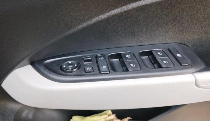 2023 Hyundai VENUE SX (O) 1.0 TURBO DCT, Petrol, Automatic, 51,687 km, interior