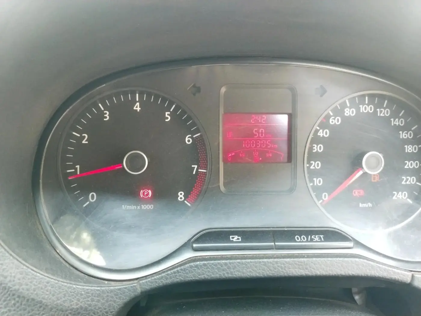 2012 Volkswagen Polo COMFORTLINE 1.2L PETROL, Petrol, Manual, 1,00,305 km, interior