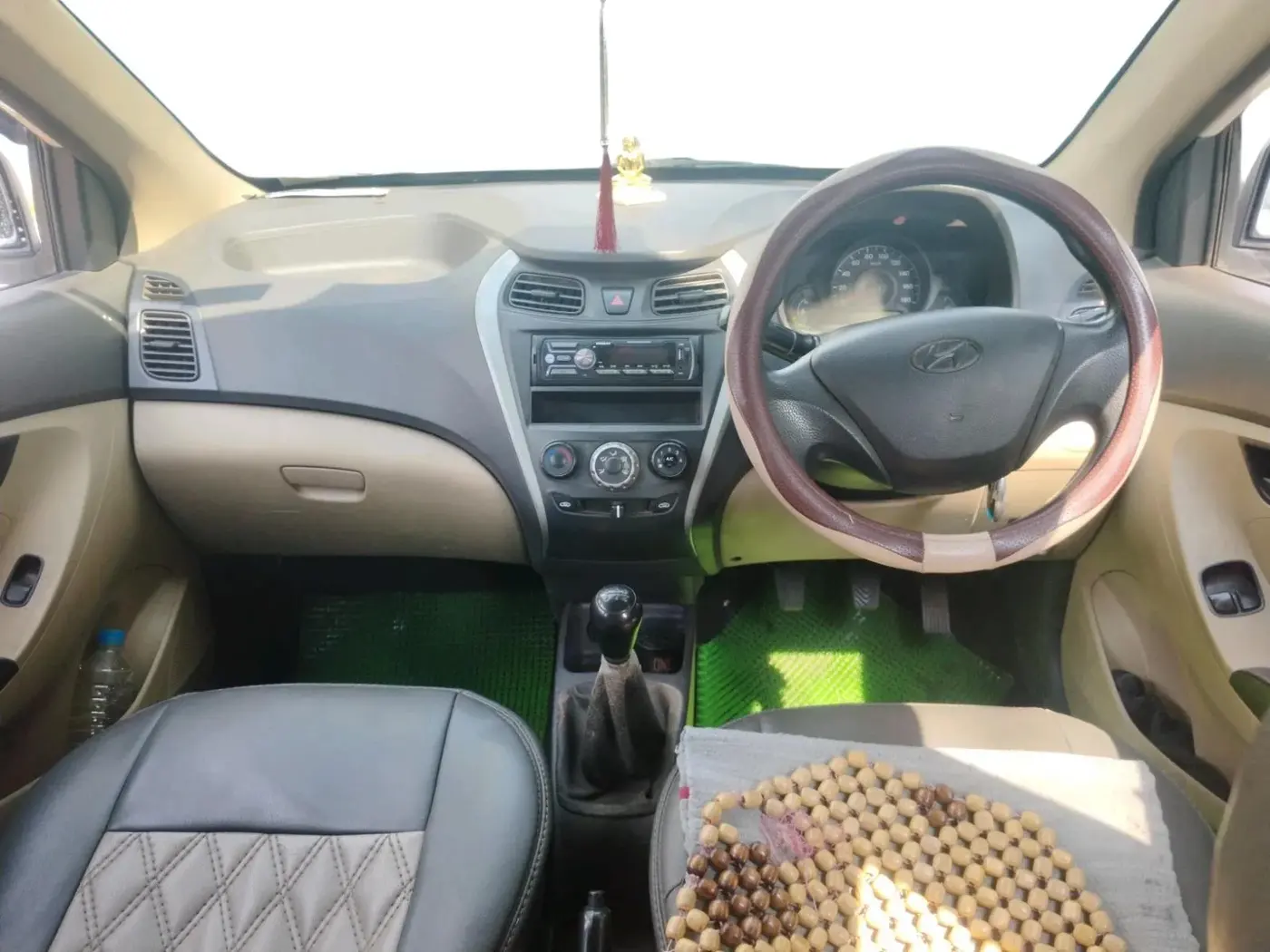 2017 Hyundai Eon ERA +, Petrol, Manual, 75,664 km, interior