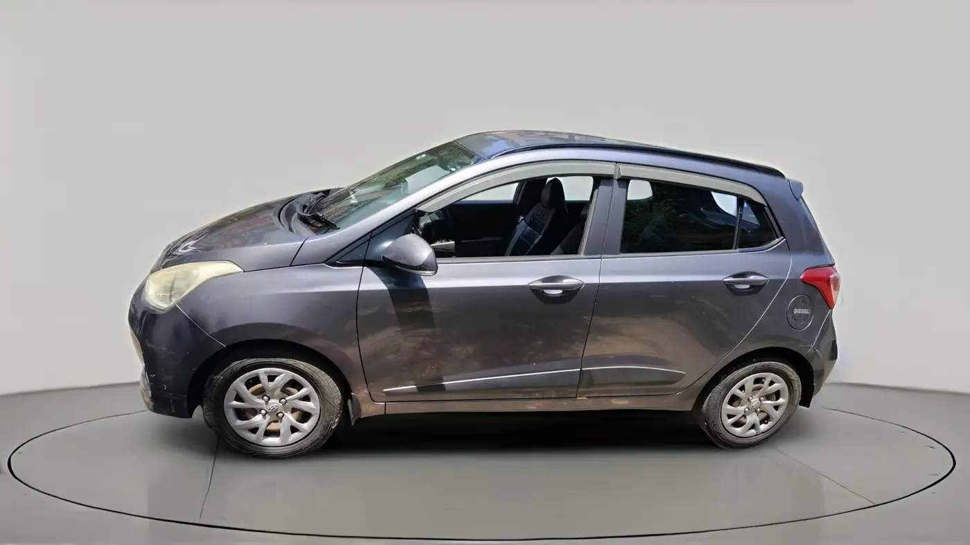 2017 Hyundai Grand i10 SPORTZ (O) 1.2 U2 CRDI, Diesel, Manual, 1,43,346 km, exterior