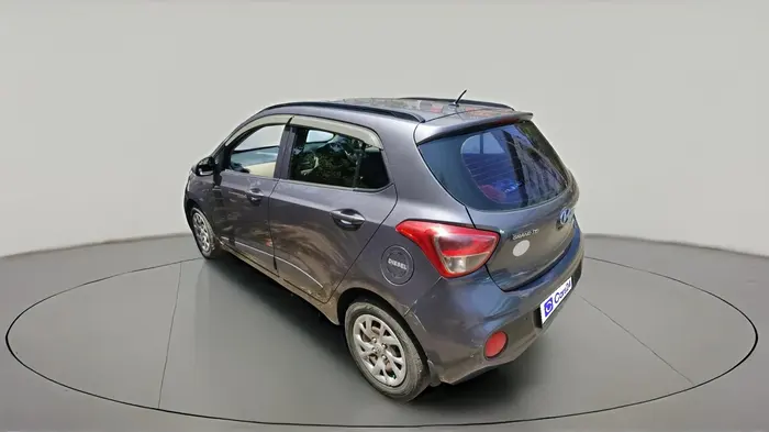 2017 Hyundai Grand i10 SPORTZ (O) 1.2 U2 CRDI, Diesel, Manual, 1,43,346 km, exterior