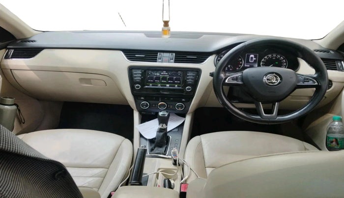 2015 Skoda Octavia 2.0 TDI CR STYLE PLUS AT, Diesel, Automatic, 2,27,000 km, interior