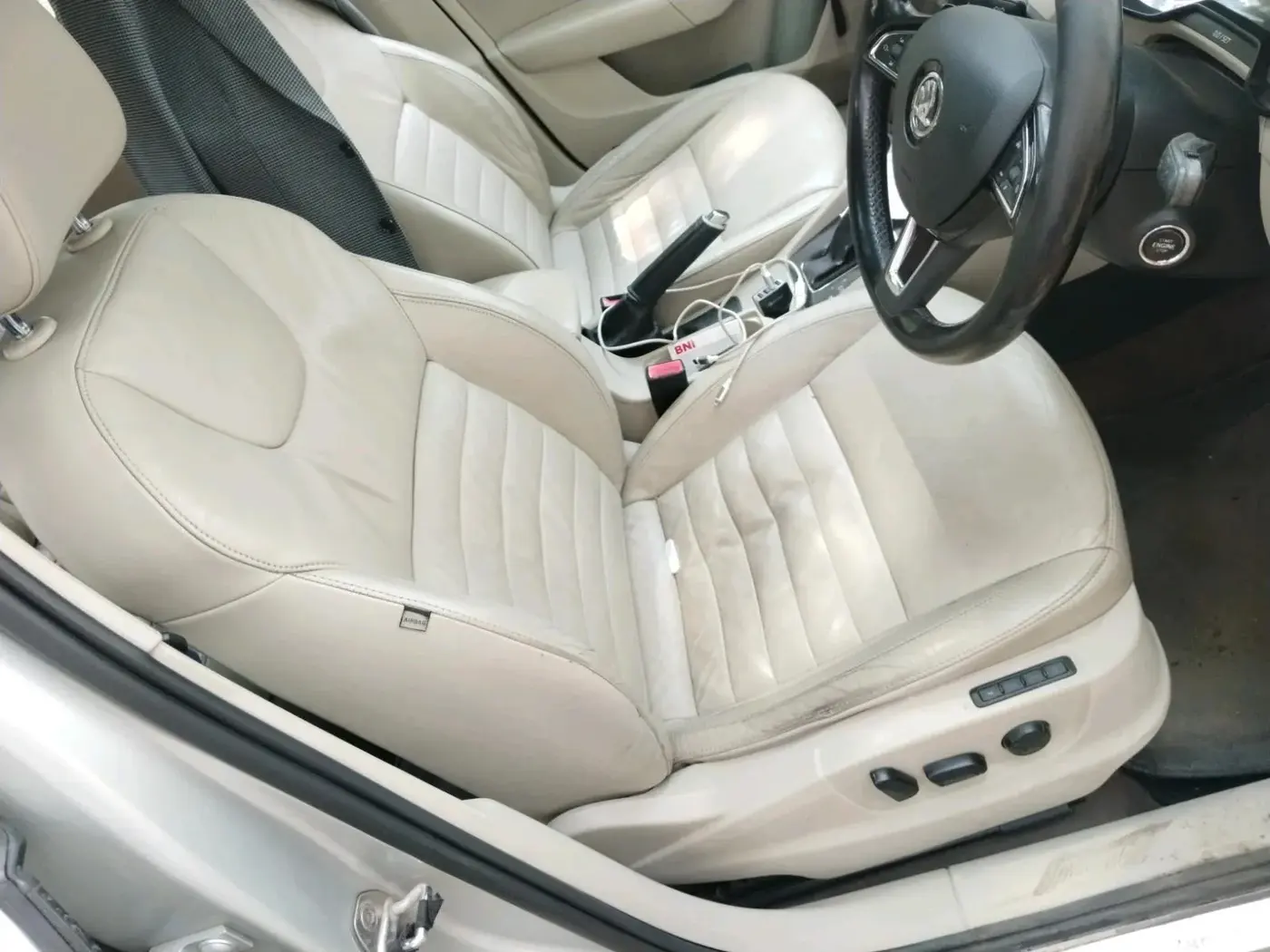 2015 Skoda Octavia 2.0 TDI CR STYLE PLUS AT, Diesel, Automatic, 2,27,000 km, interior