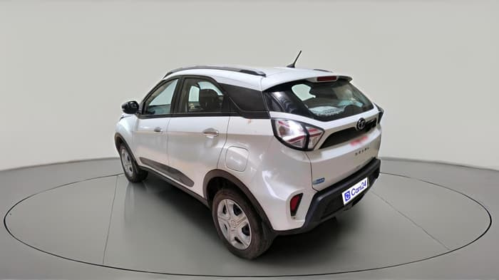 2022 Tata NEXON XM SUNROOF PETROL, Petrol, Manual, 77,000 km, exterior