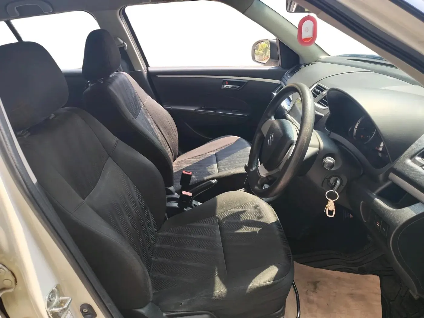 2012 Maruti Swift VXI, Petrol, Manual, 66,806 km, interior