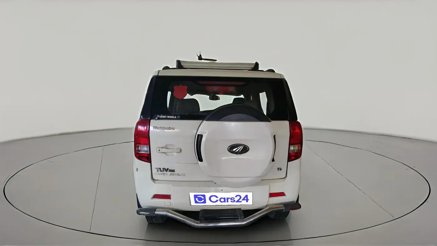 2017 Mahindra TUV300 T6 PLUS, Diesel, Manual, 57,955 km, exterior