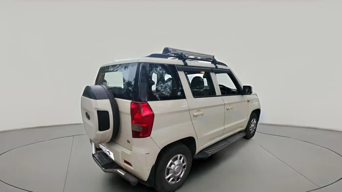 2017 Mahindra TUV300 T6 PLUS, Diesel, Manual, 57,955 km, exterior
