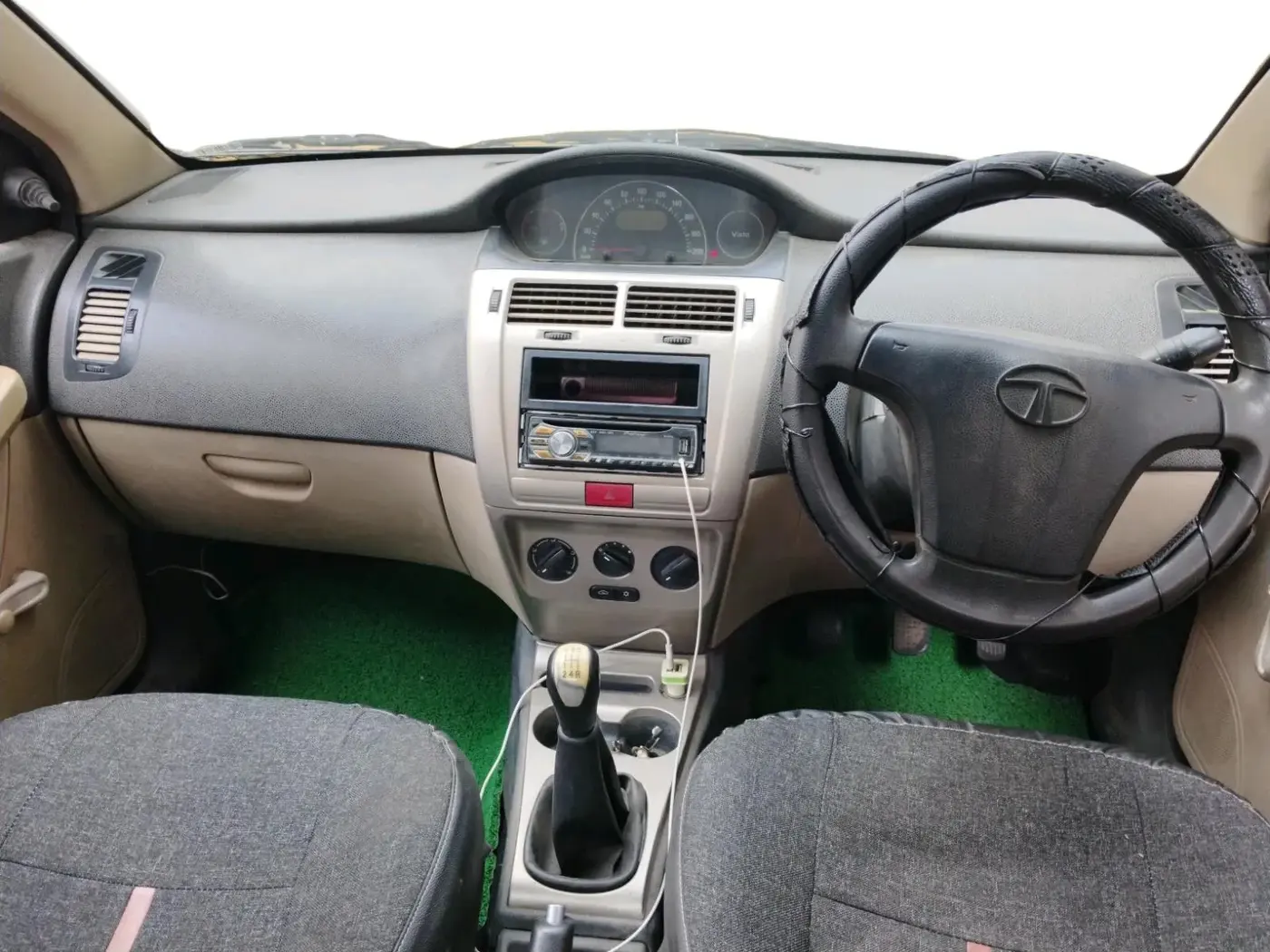 2011 Tata Indica Vista LS TDI, Diesel, Manual, 2,13,038 km, interior
