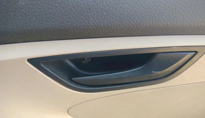 2016 Hyundai Eon ERA +, Petrol, Manual, 35,497 km, interior