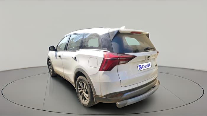 2022 Mahindra XUV700 AX 5 D MT 7 STR, Diesel, Manual, 1,34,751 km, exterior