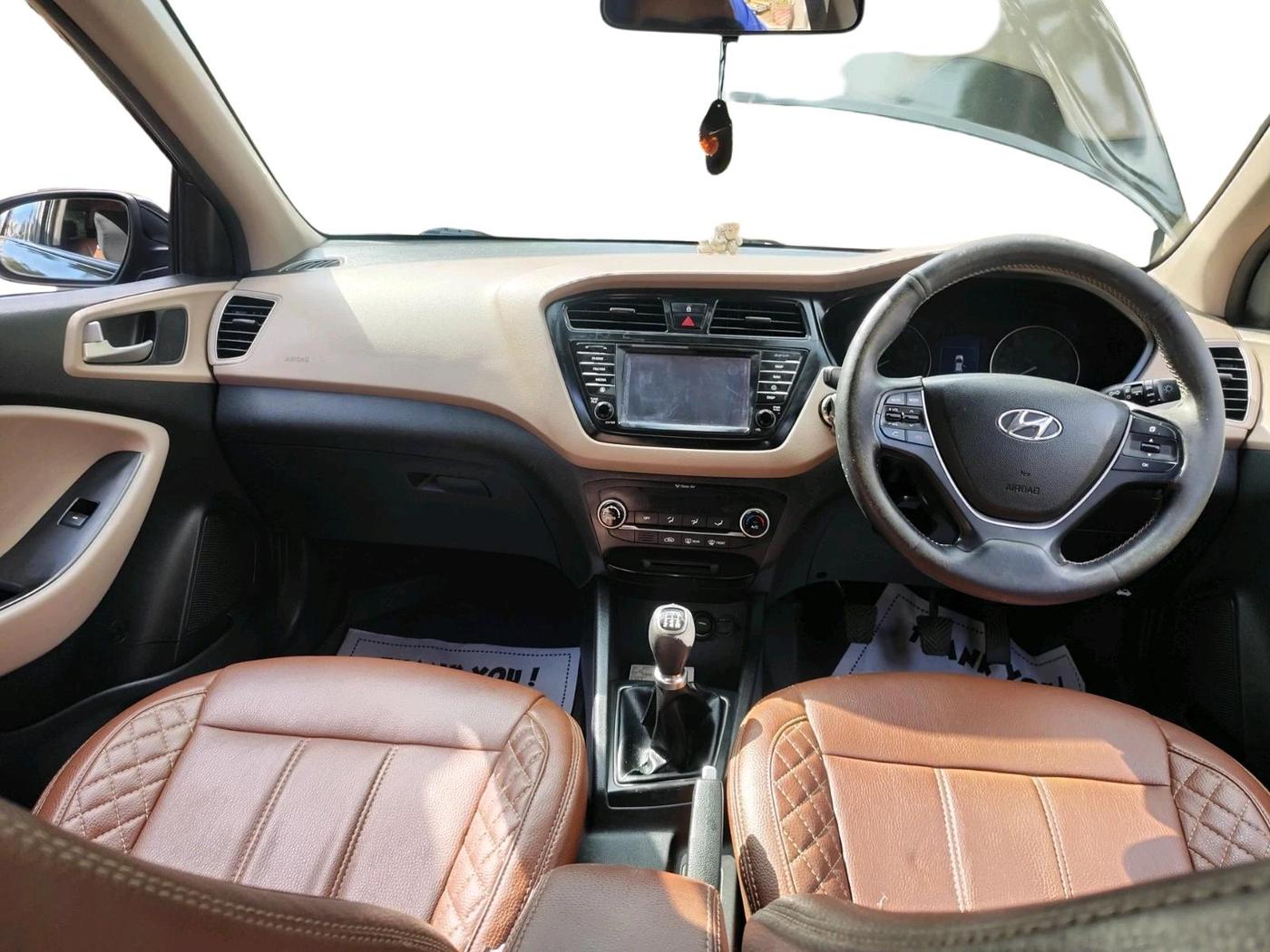 2016 Hyundai Elite i20 ASTA 1.2, Petrol, Manual, 1,54,332 km, interior