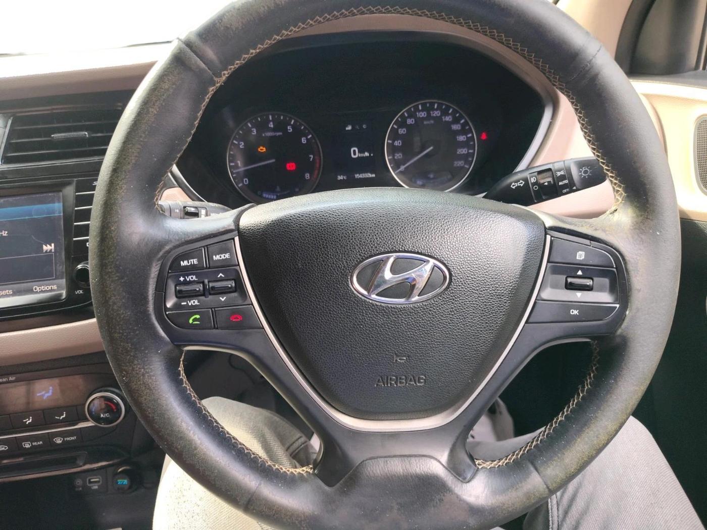 2016 Hyundai Elite i20 ASTA 1.2, Petrol, Manual, 1,54,332 km, interior