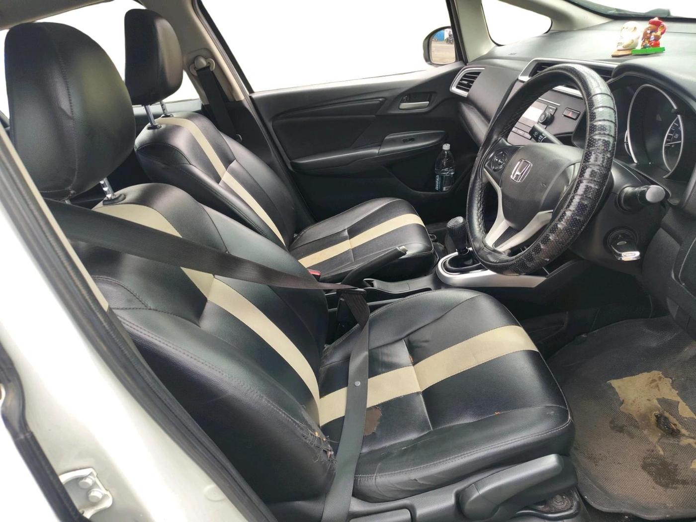 2017 Honda WR-V 1.5L I-DTEC S MT, Diesel, Manual, 1,25,756 km, interior