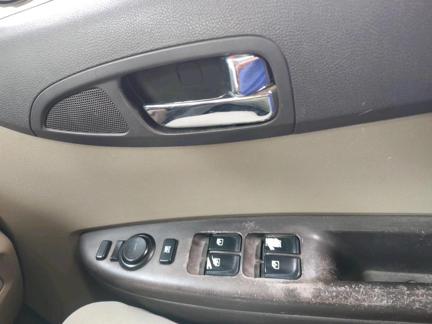 2011 Hyundai i20 SPORTZ 1.2, Petrol, Manual, 97,706 km, interior