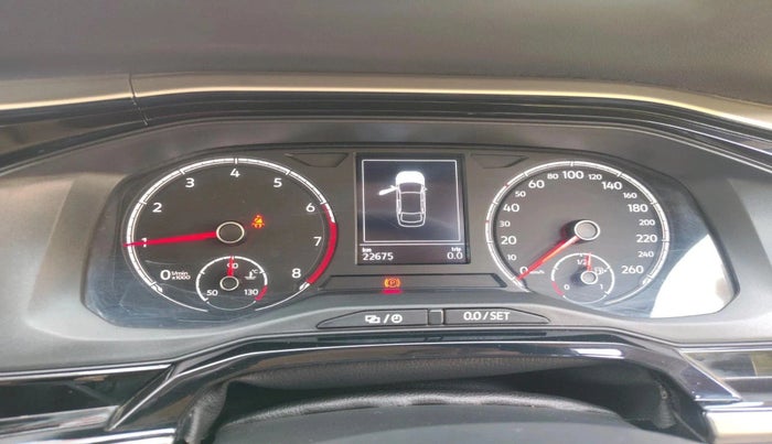 2022 Volkswagen VIRTUS HIGHLINE TSI 1.0 MT, Petrol, Manual, 22,675 km, interior