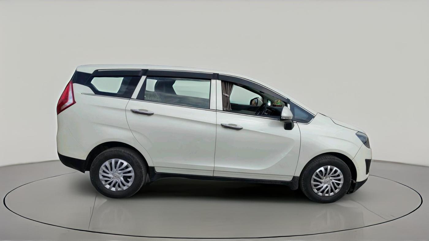 2018 Mahindra MARAZZO M4 8 STR, Diesel, Manual, 77,963 km, exterior