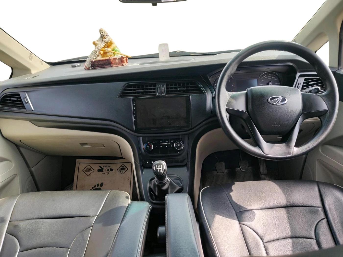 2018 Mahindra MARAZZO M4 8 STR, Diesel, Manual, 77,963 km, interior