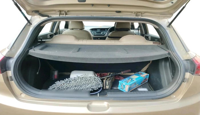 2014 Hyundai i20 MAGNA 1.2, Petrol, Manual, 91,545 km, exterior