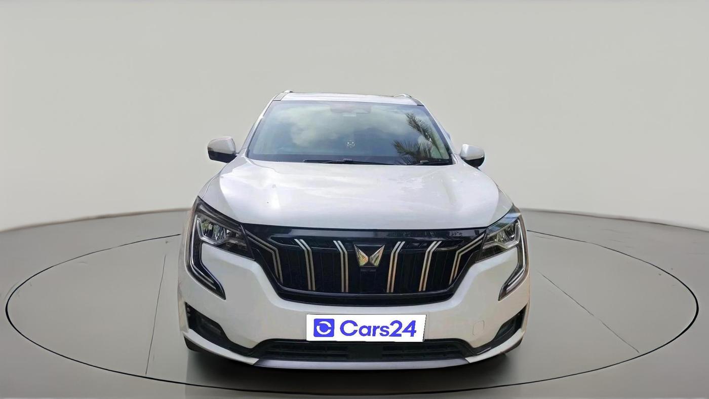 2022 Mahindra XUV700 AX 7 LUXURY D AT 7 STR, Diesel, Automatic, 64,539 km, exterior