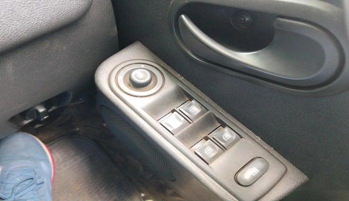 2020 Renault Duster RXS 1.5 PETROL MT, Petrol, Manual, 53,995 km, interior