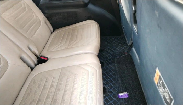 2022 KIA CARENS LUXURY PLUS 1.5 DIESEL 7 STR, Diesel, Manual, 1,27,712 km, interior