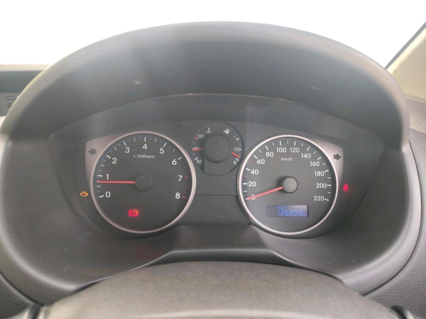 2013 Hyundai i20 MAGNA (O) 1.2, CNG, Manual, 1,26,809 km, interior
