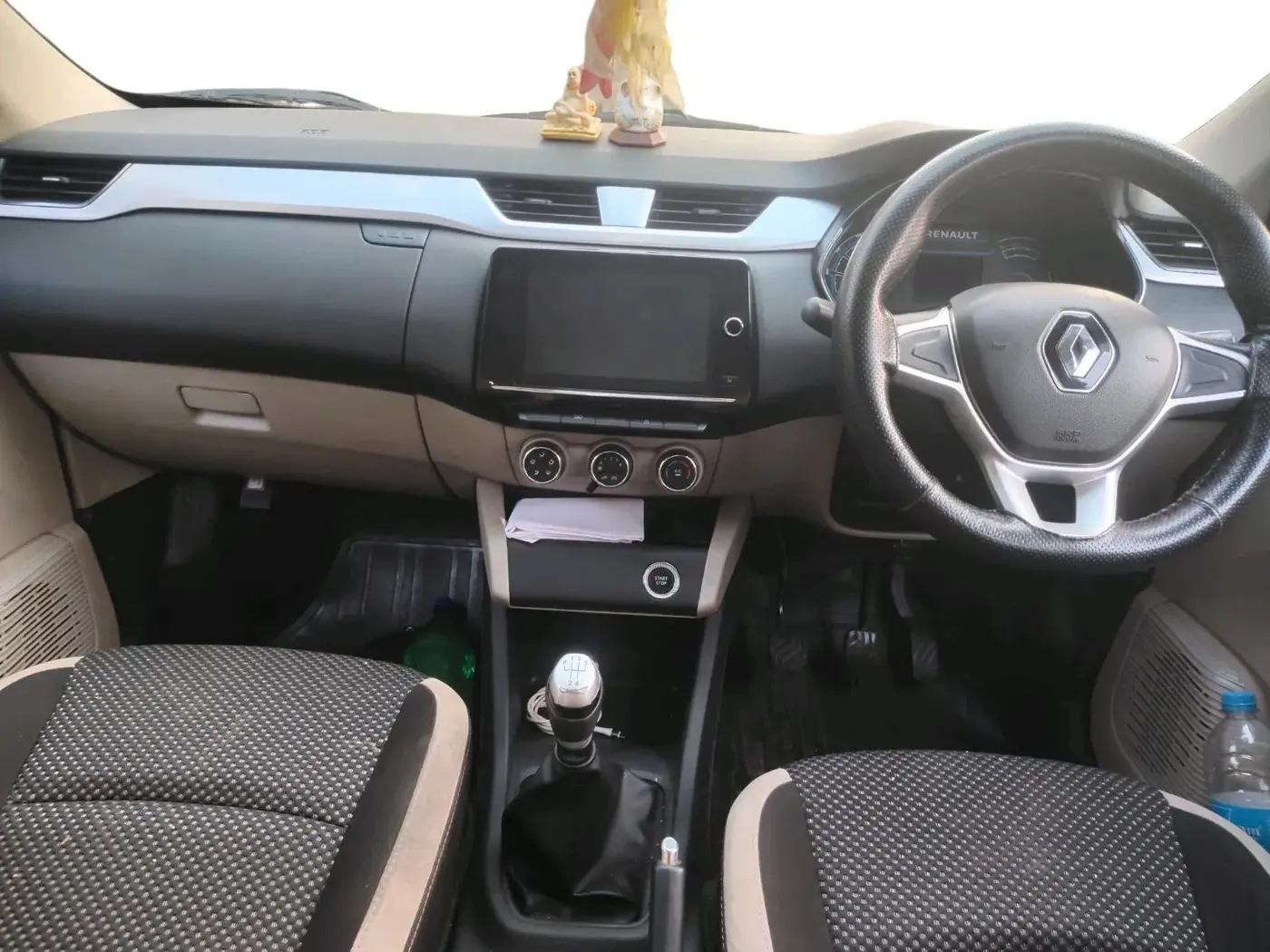 2020 Renault TRIBER RXZ, Petrol, Manual, 56,089 km, interior