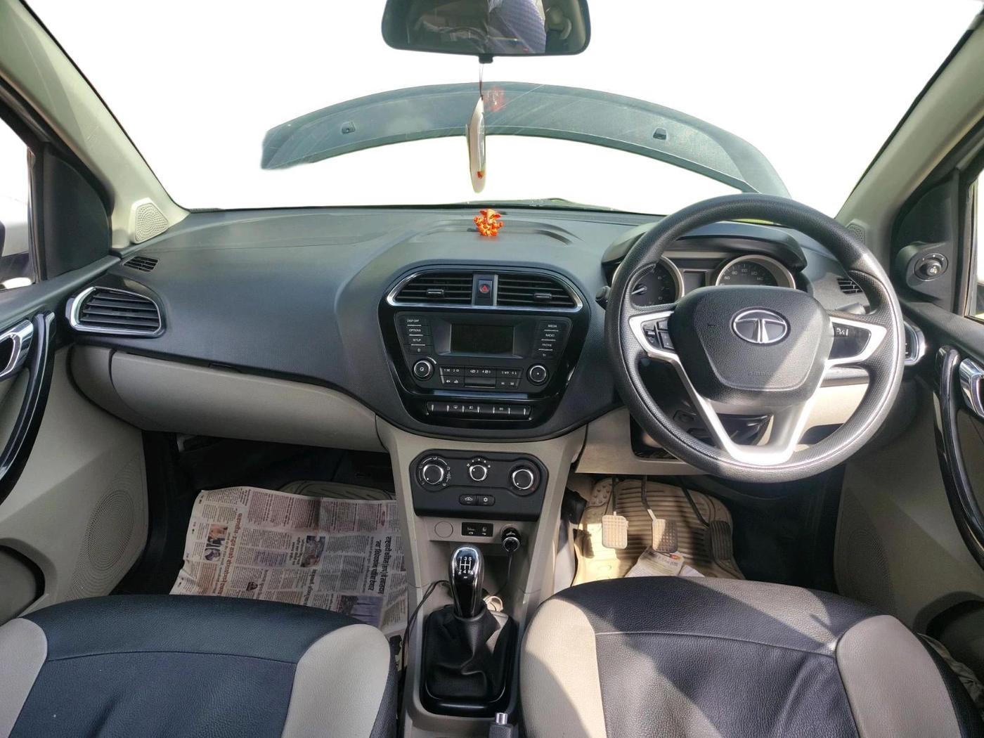 2017 Tata Tiago XZ PETROL, Petrol, Manual, 42,781 km, interior