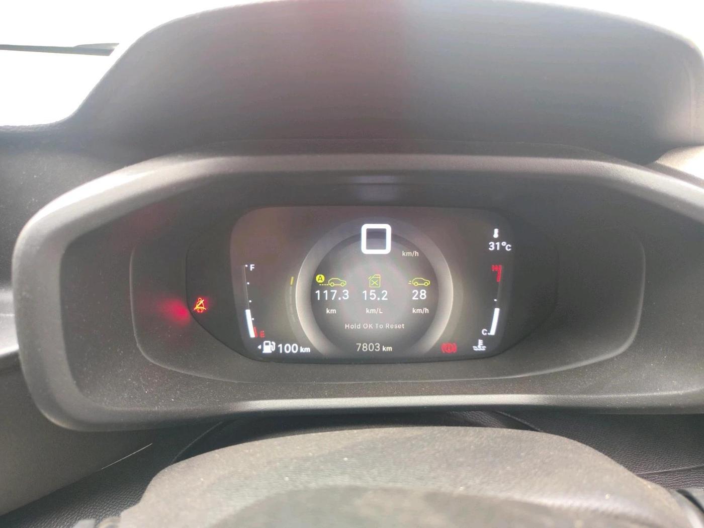 2024 CITROEN C3 SHINE 1.2, Petrol, Manual, 7,803 km, interior
