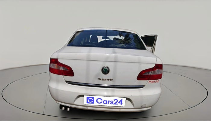 2009 Skoda Superb ELEGANCE 2.0 TDI CR AT, Diesel, Automatic, 1,55,459 km, exterior