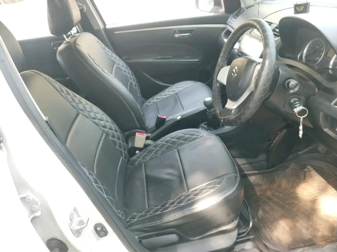 2012 Maruti Swift VXI, Petrol, Manual, 80,412 km, interior
