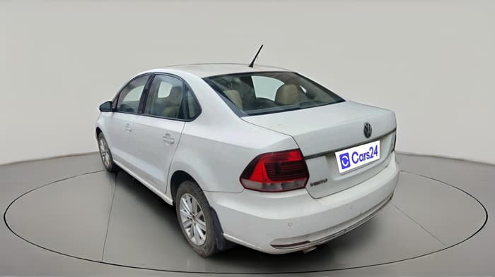 2016 Volkswagen Vento HIGHLINE 1.5 AT, Diesel, Automatic, 1,06,212 km, exterior