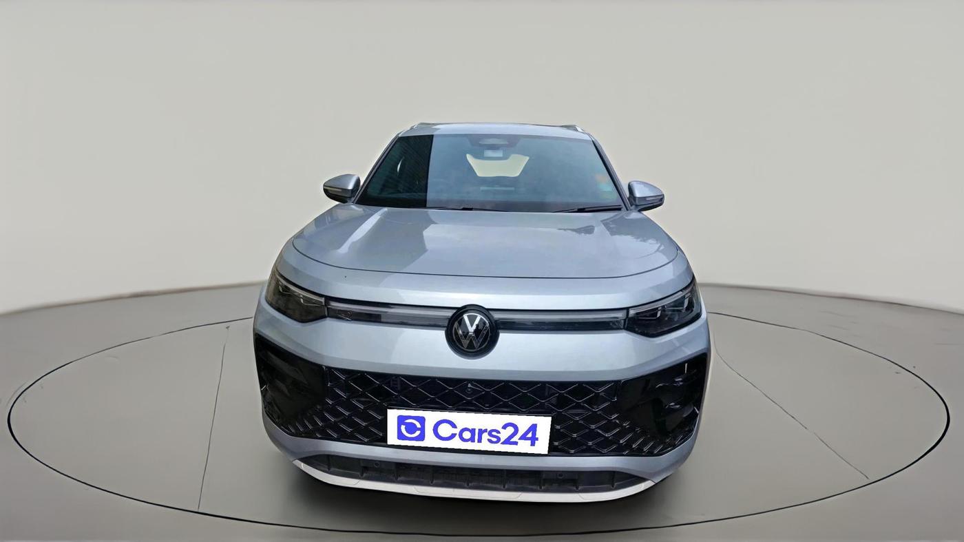 2026 Volkswagen Tayron R-Line 2.0 TSI Petrol Automatic, Petrol, Automatic, 6,089 km, exterior