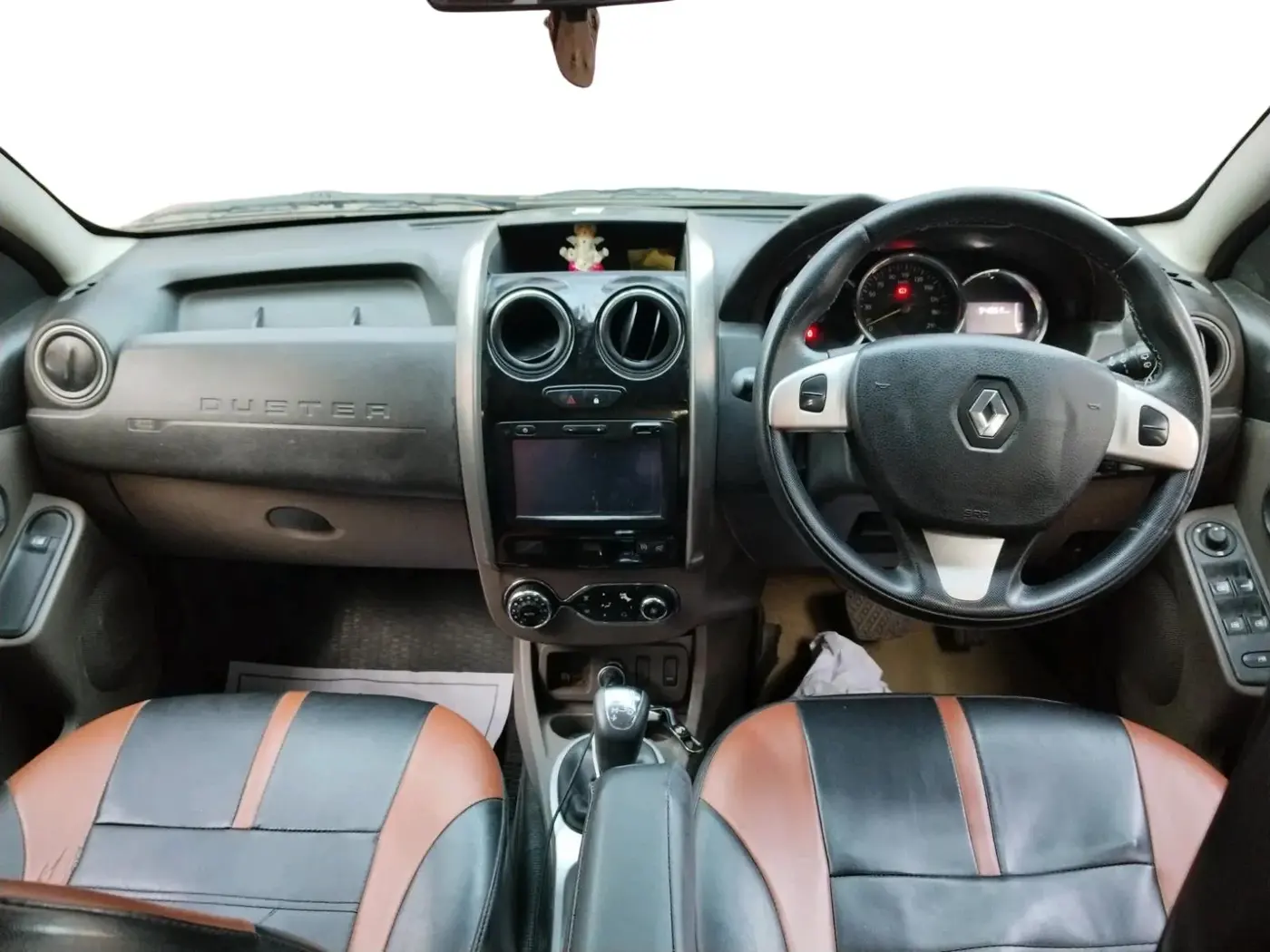 2017 Renault Duster 110 PS RXZ 4X2 AMT DIESEL, Diesel, Automatic, 94,869 km, interior
