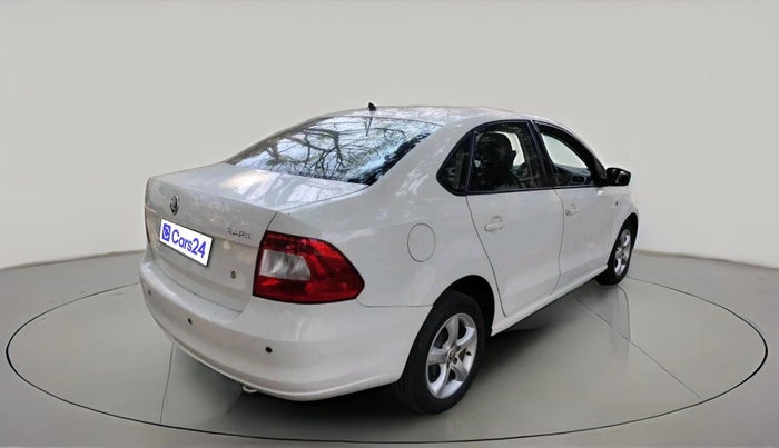 2015 Skoda Rapid AMBITION 1.5 TDI, Diesel, Manual, 1,67,211 km, exterior