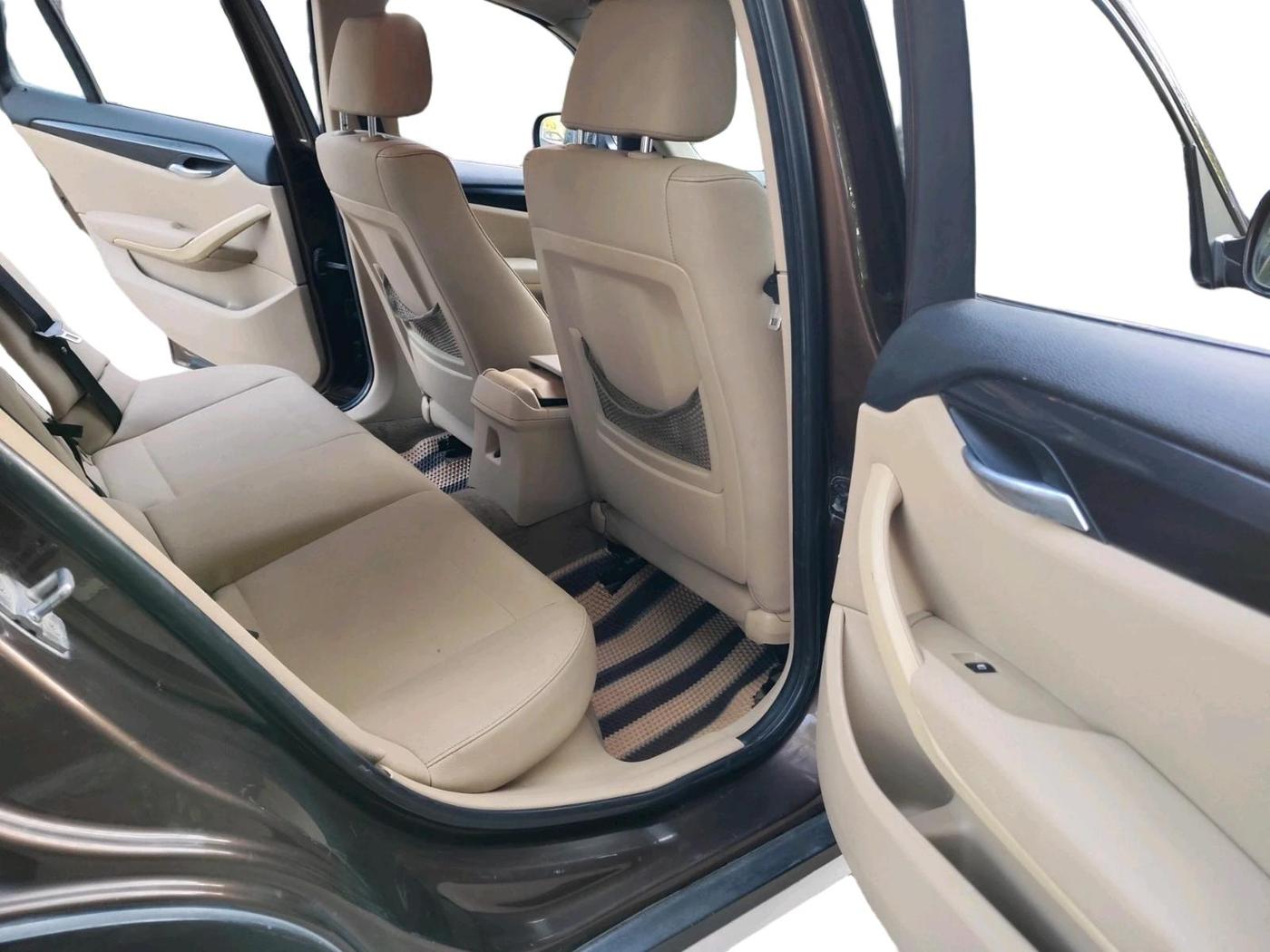2011 BMW X1 sDrive20d, Diesel, Automatic, 1,65,814 km, interior