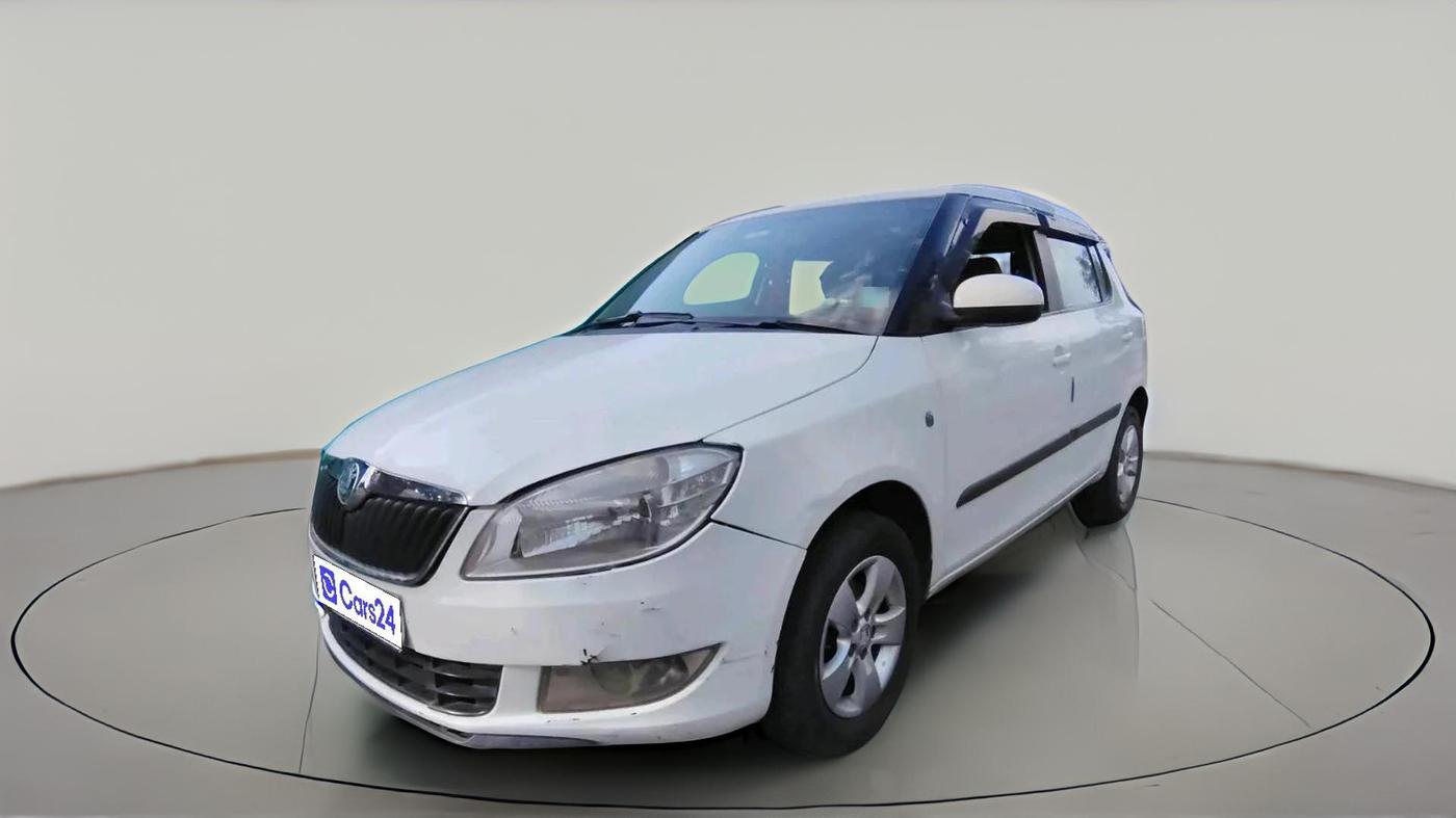 2011 Skoda Fabia ELEGANCE 1.6 MPI, Petrol, Manual, 1,33,457 km, exterior