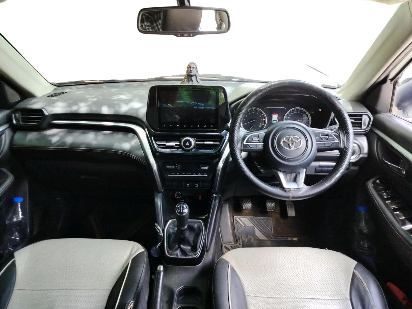 2022 Toyota URBAN CRUISER HYRYDER G NEO DRIVE, Petrol, Manual, 88,796 km, interior