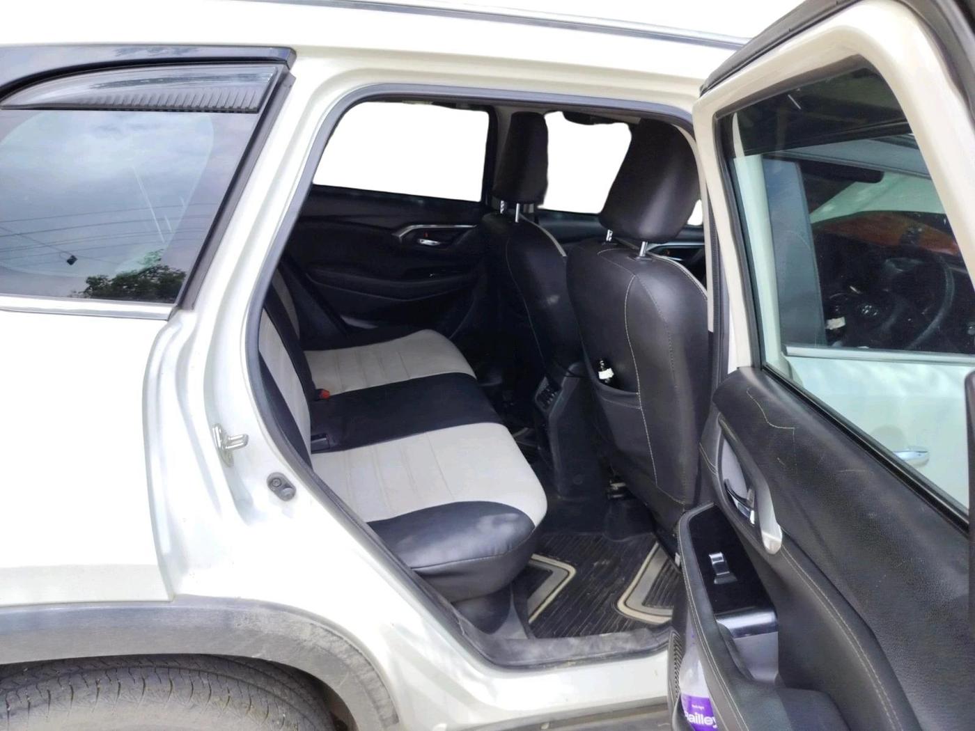 2022 Toyota URBAN CRUISER HYRYDER G NEO DRIVE, Petrol, Manual, 88,796 km, interior