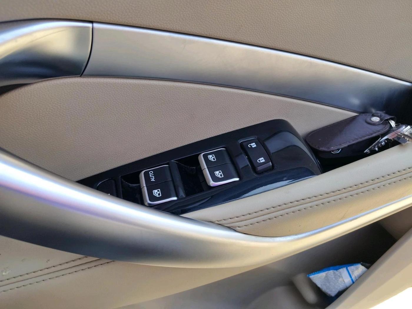 2022 MG HECTOR SMART HYBRID 1.5 PETROL, Petrol, Manual, 35,931 km, interior