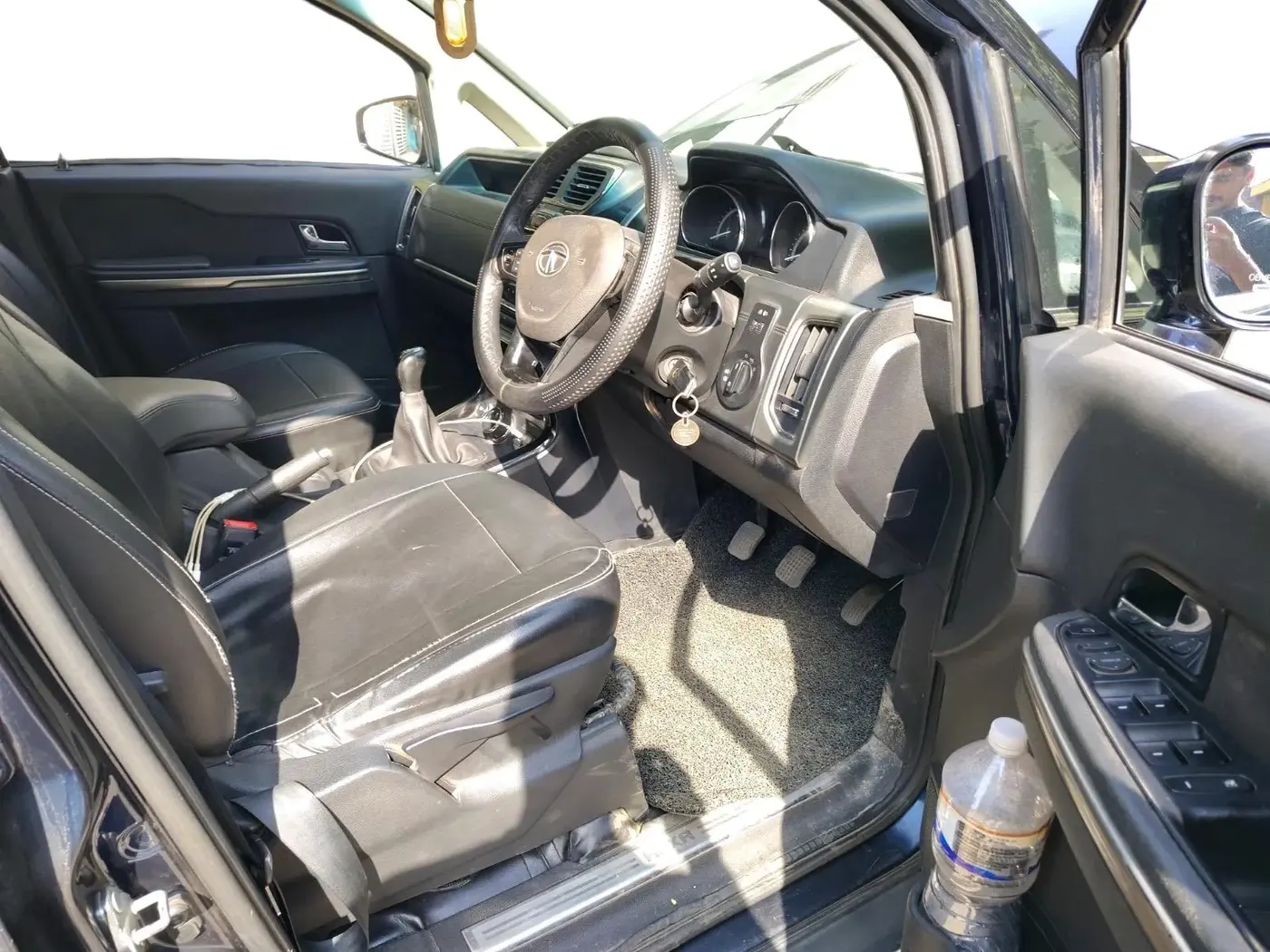 2017 Tata Hexa XM 4X2 7 STR, Diesel, Manual, 88,689 km, interior