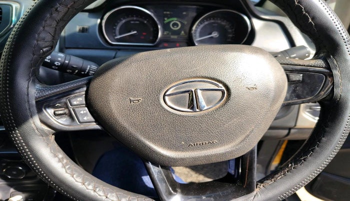 2017 Tata Hexa XM 4X2 7 STR, Diesel, Manual, 88,689 km, interior