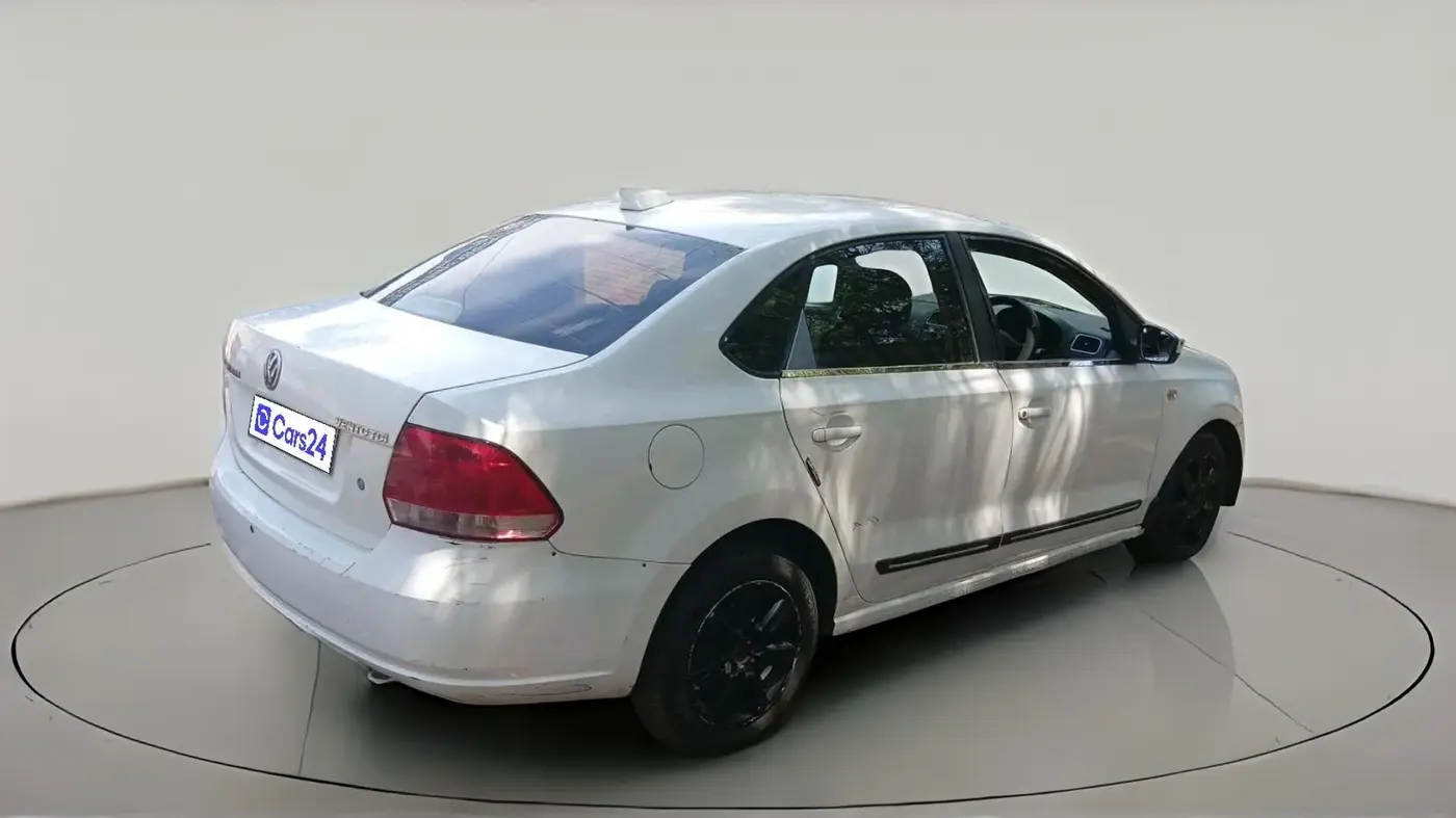 2011 Volkswagen Vento HIGHLINE DIESEL 1.6, Diesel, Manual, 1,01,156 km, exterior
