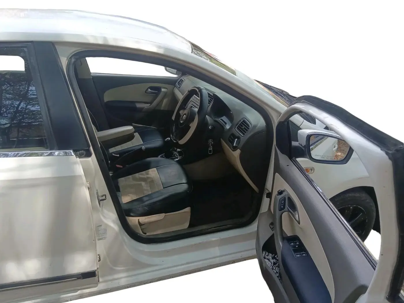 2011 Volkswagen Vento HIGHLINE DIESEL 1.6, Diesel, Manual, 1,01,156 km, interior