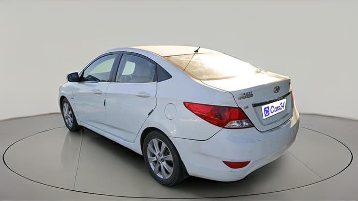 2012 Hyundai Verna FLUIDIC 1.6 VTVT SX, CNG, Manual, 1,46,016 km, exterior