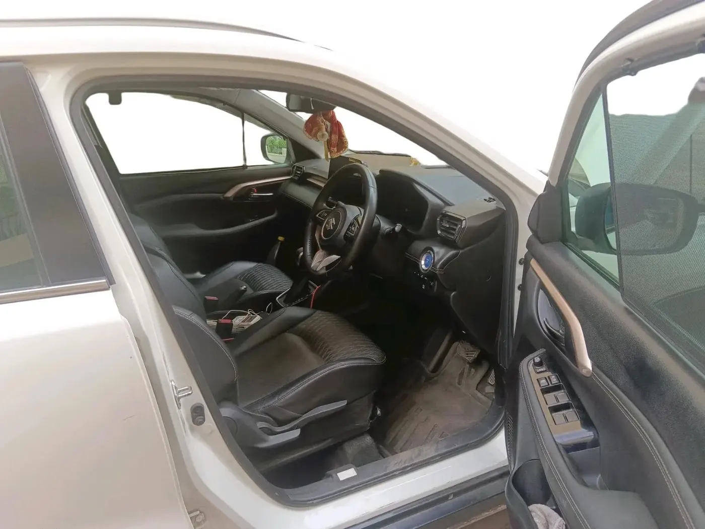 2022 Maruti Grand Vitara ALPHA PLUS HYBRID ECVT, Hybrid, Automatic, 1,04,845 km, interior